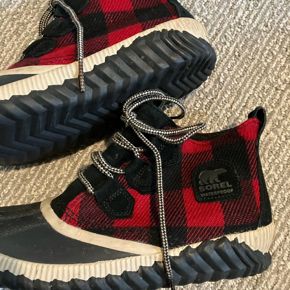 Sorel Women’s Out n About Boots | Waterproof | Snow | Outdoor | Apres Ski | 8.5
